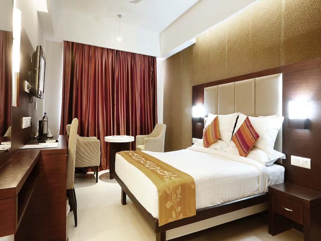 Hotel Moonlit Regency Thodupuzha Exteriér fotografie