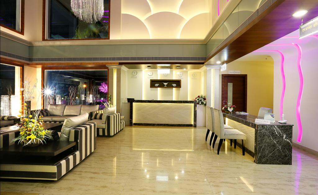 Hotel Moonlit Regency Thodupuzha Exteriér fotografie